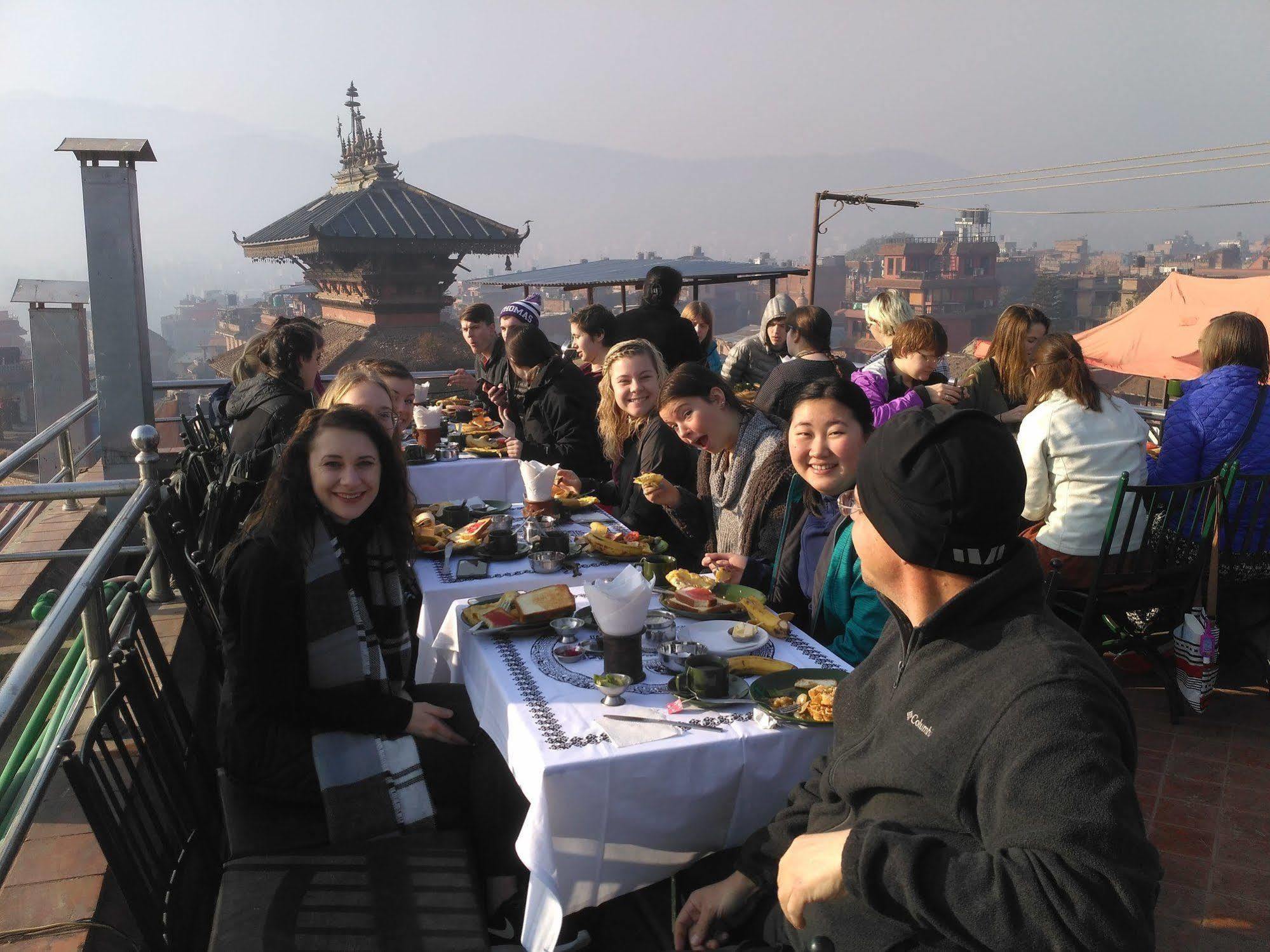 Sunny Guest House And Cafe Bhaktapur Exterior foto